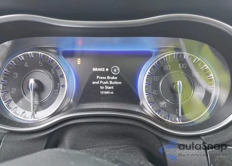 2017 Chrysler 300C z USA, uszkodzony, nr VIN 2C3CCAEG2HH576880